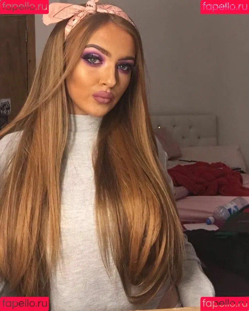 Briany Anne Smith Onlyfans Photo Gallery 