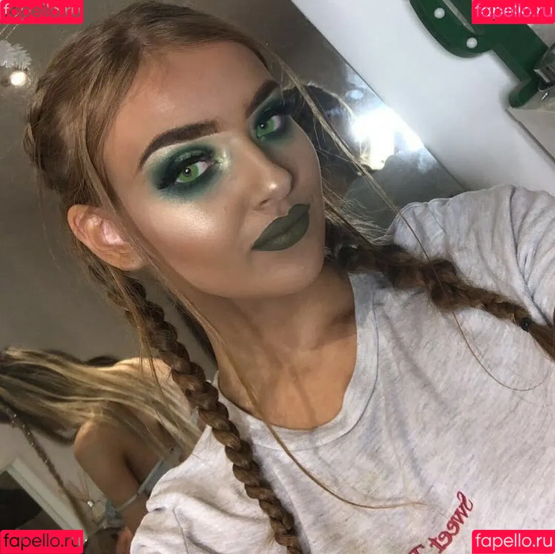 Briany Anne Smith Onlyfans Photo Gallery 
