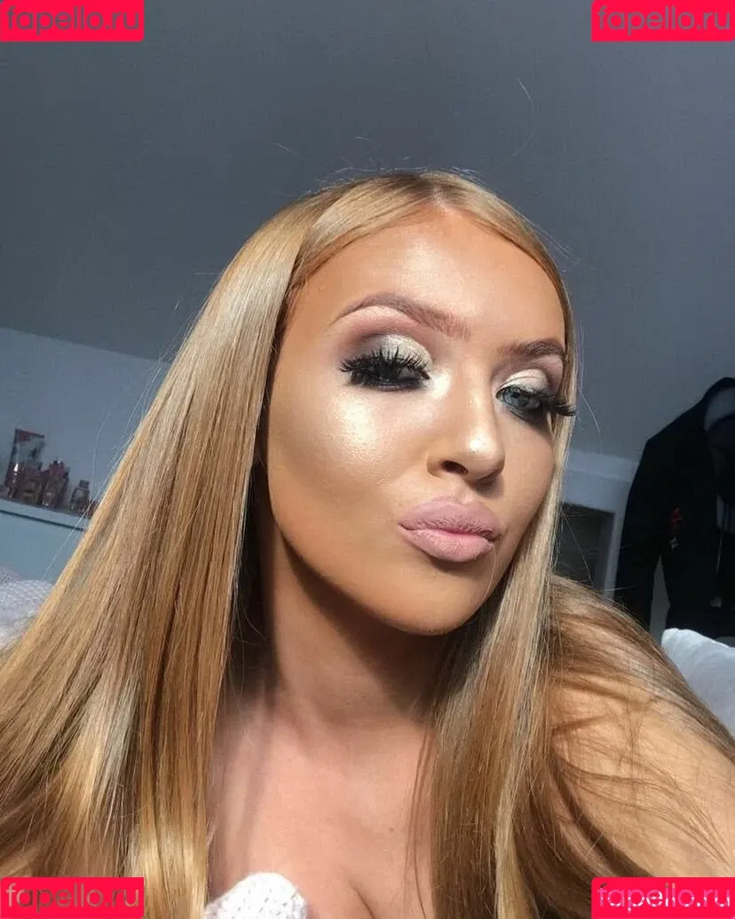 Briany Anne Smith Onlyfans Photo Gallery 