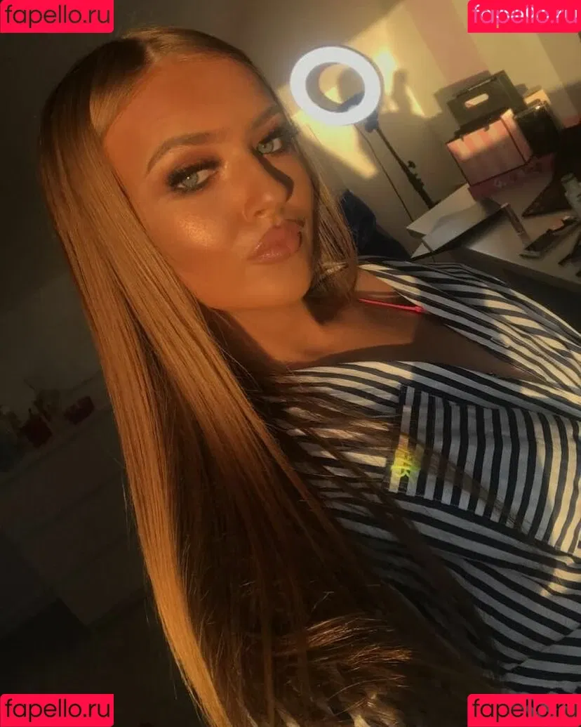Briany Anne Smith Onlyfans Photo Gallery 