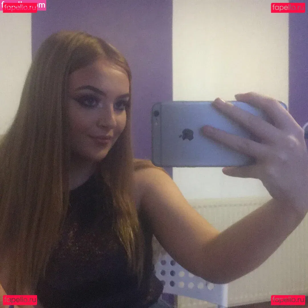 Briany Anne Smith Onlyfans Photo Gallery 