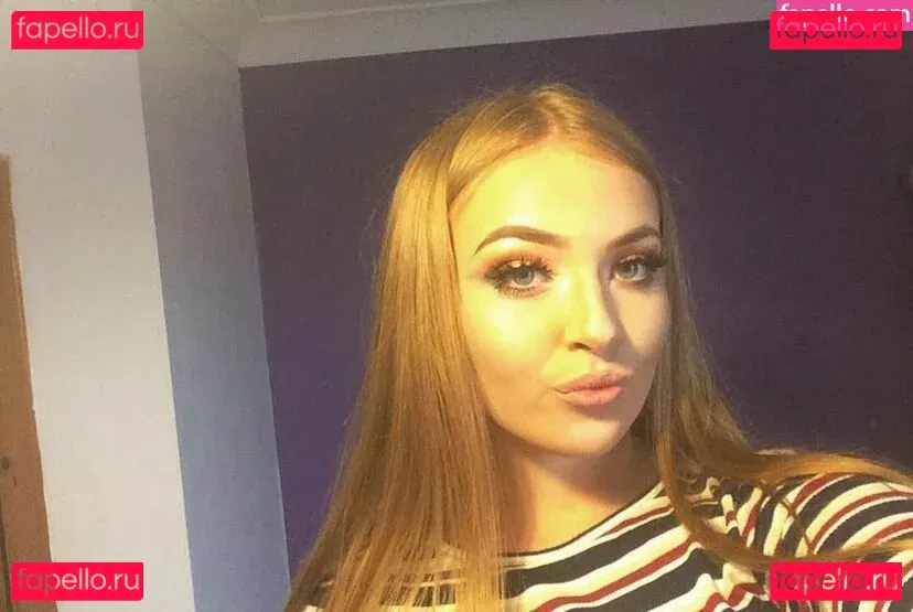 Briany Anne Smith Onlyfans Photo Gallery 