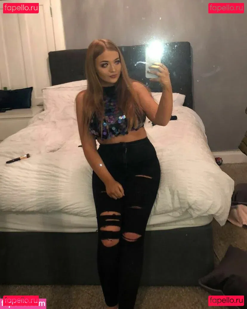 Briany Anne Smith Onlyfans Photo Gallery 