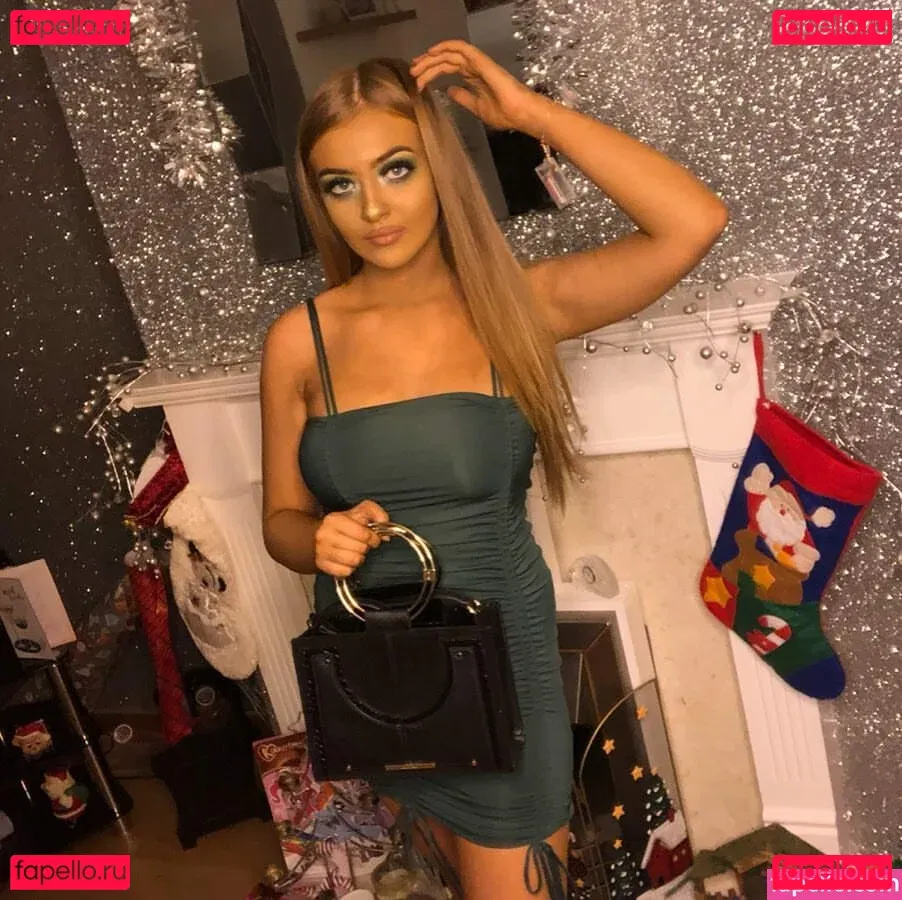 Briany Anne Smith Onlyfans Photo Gallery 