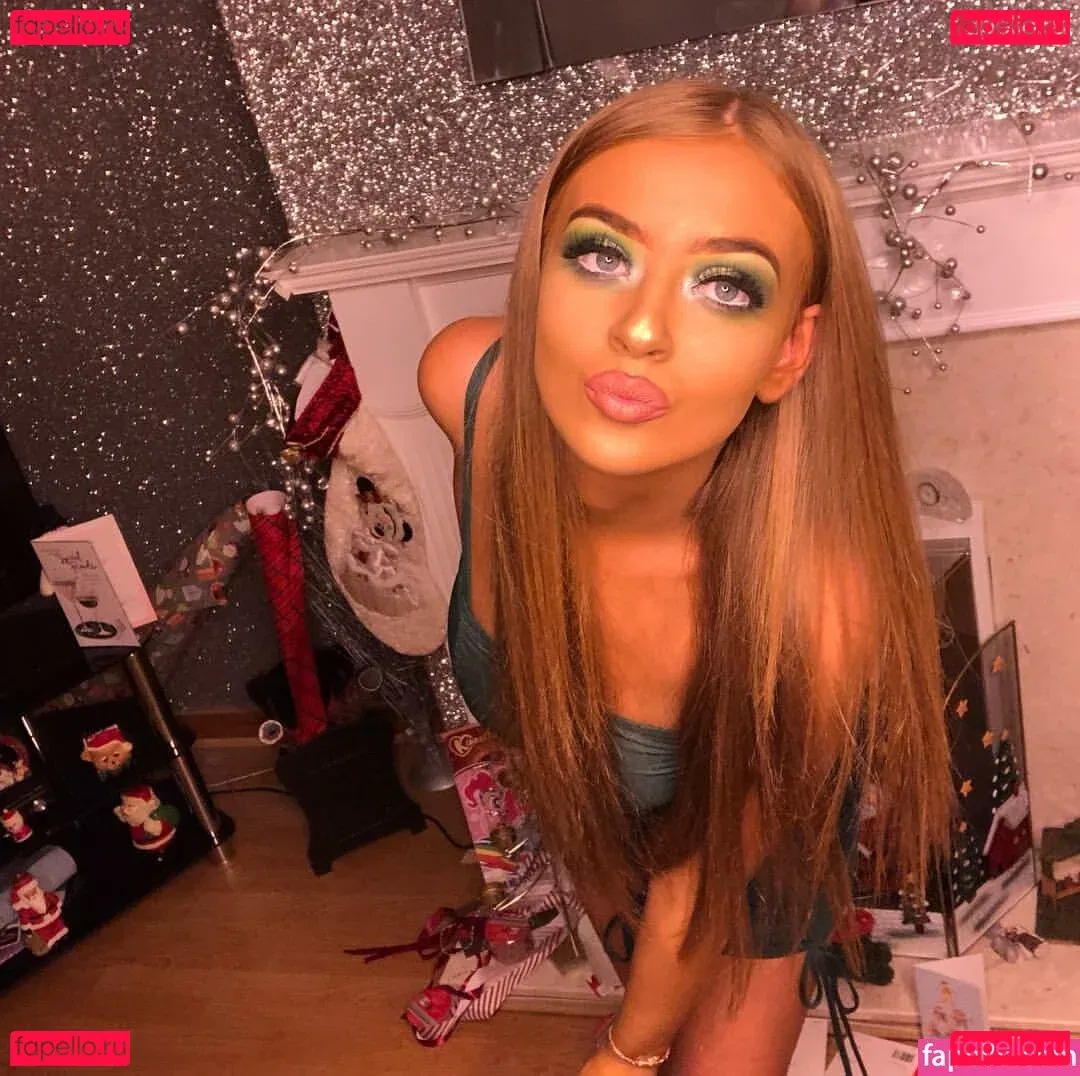 Briany Anne Smith Onlyfans Photo Gallery 