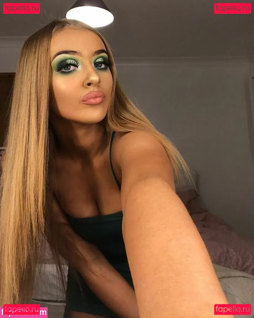 Briany Anne Smith Onlyfans Photo Gallery 