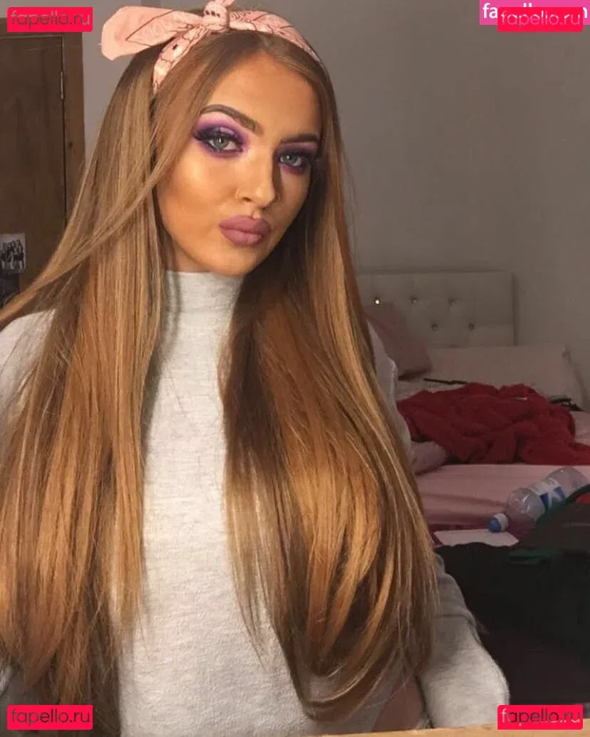 Briany Anne Smith Onlyfans Photo Gallery 