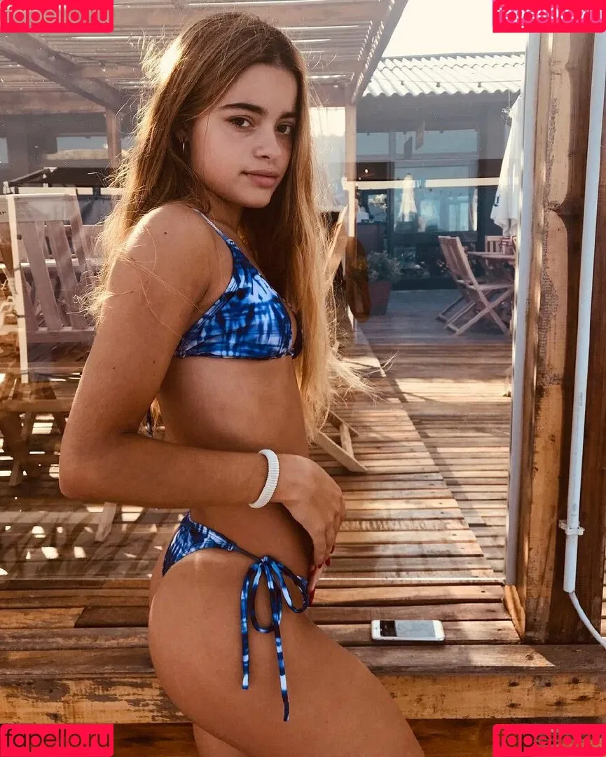 Juli Savioli Onlyfans Photo Gallery 