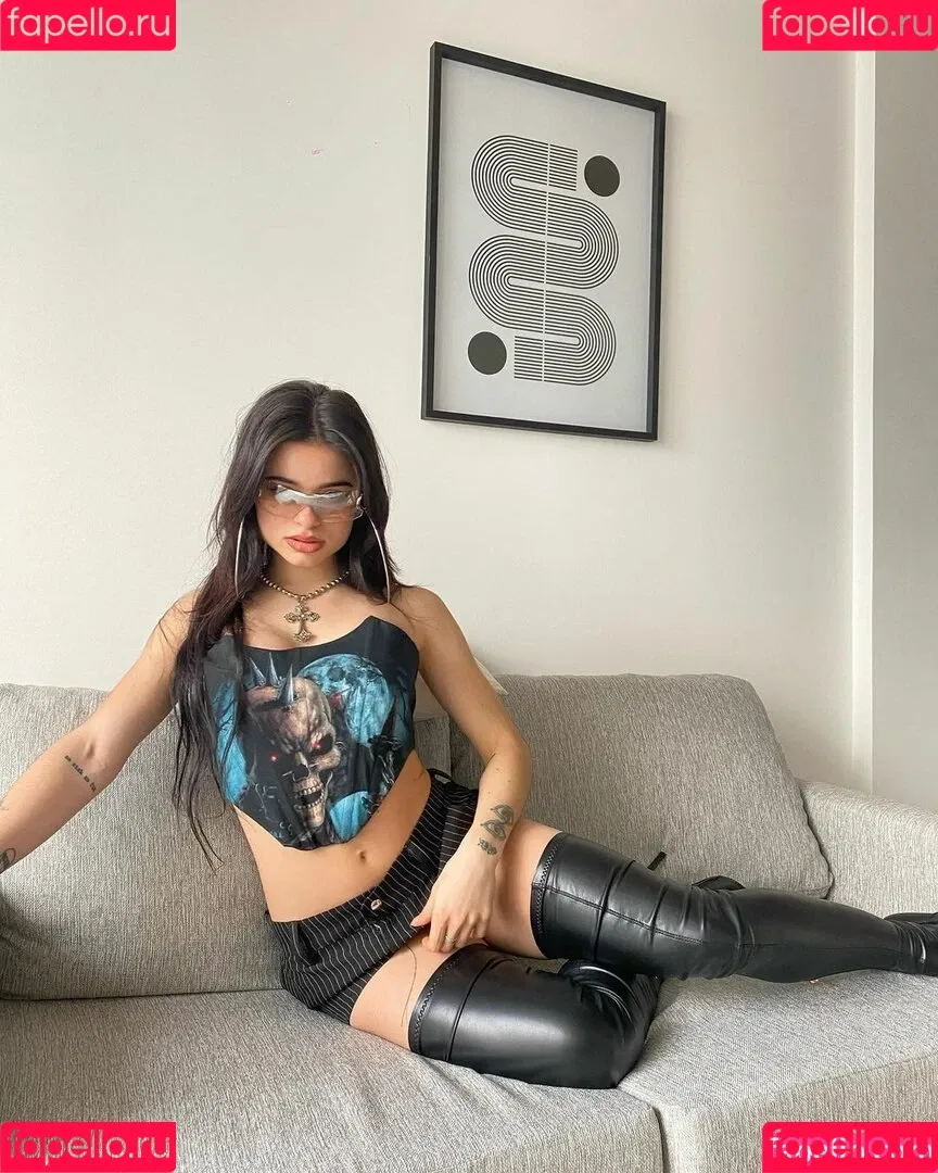 Juli Savioli Onlyfans Photo Gallery 