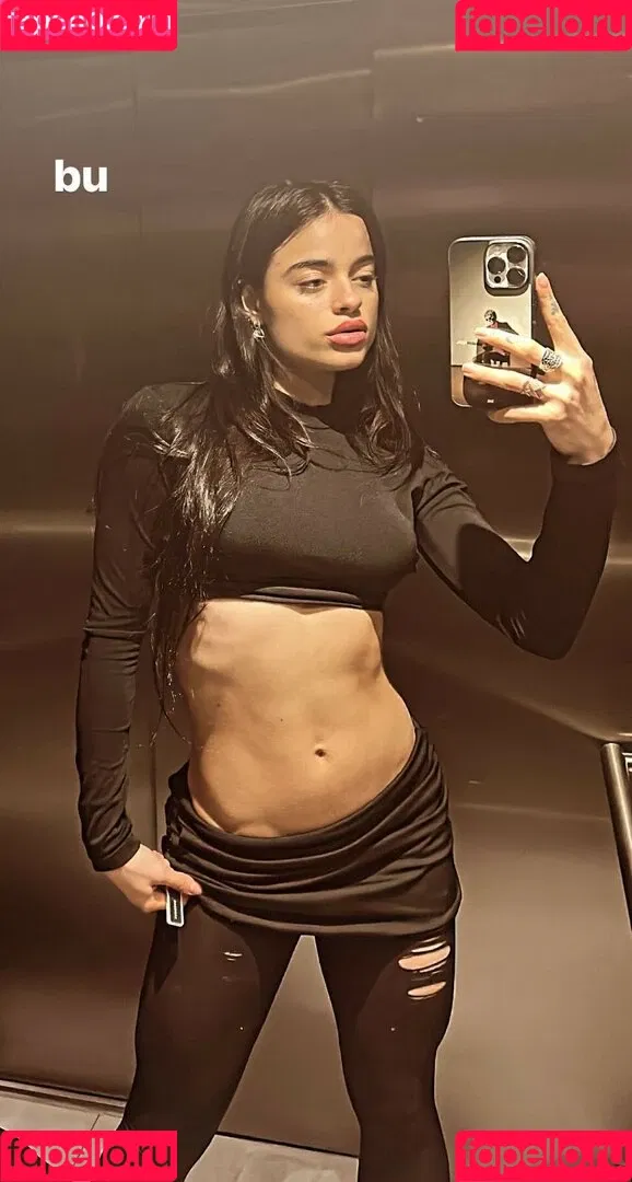 Juli Savioli Onlyfans Photo Gallery 