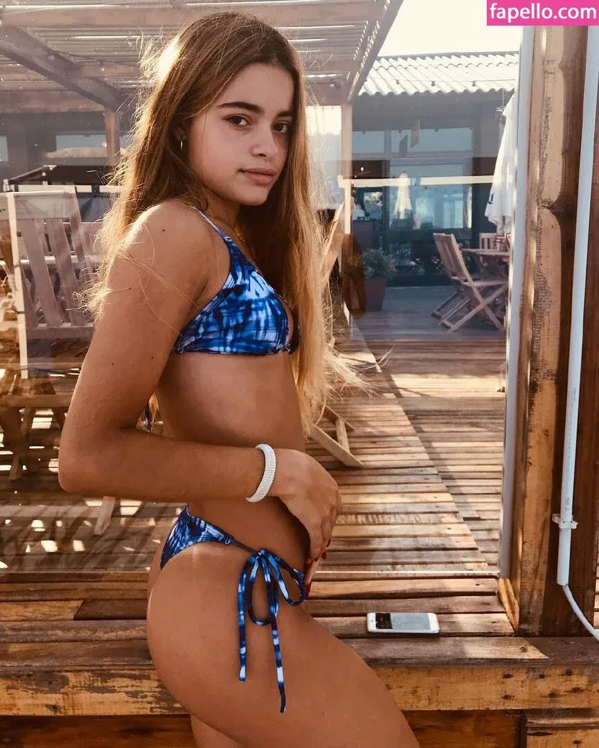 Juli Savioli Onlyfans Photo Gallery 