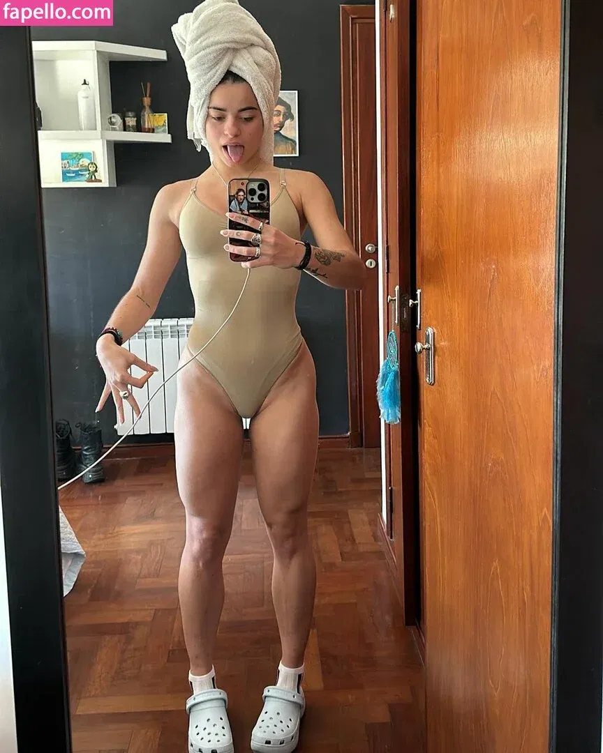 Juli Savioli Onlyfans Photo Gallery 