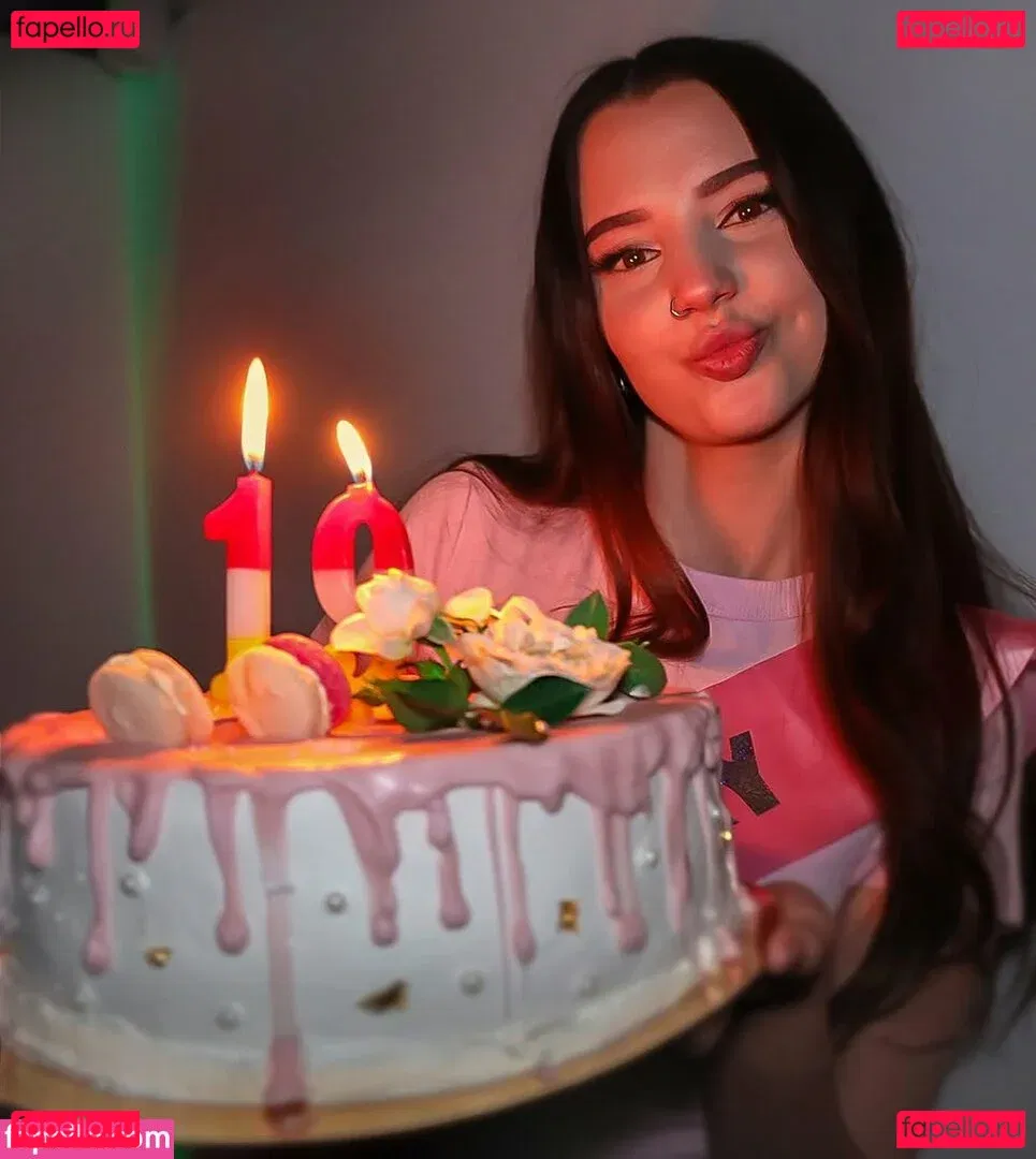 Maya Khalifa Onlyfans Photo Gallery 