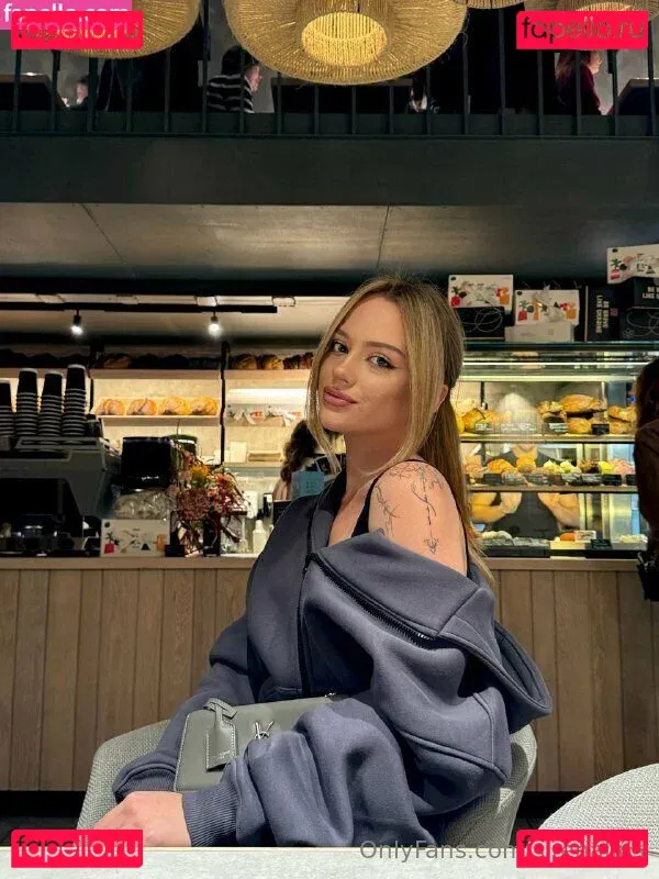 sirenalips Onlyfans Photo Gallery 