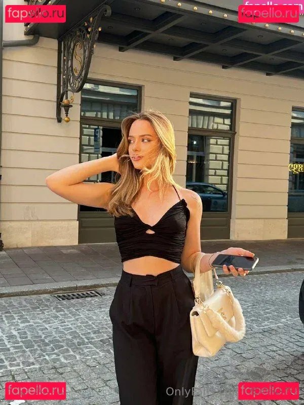 sirenalips Onlyfans Photo Gallery 