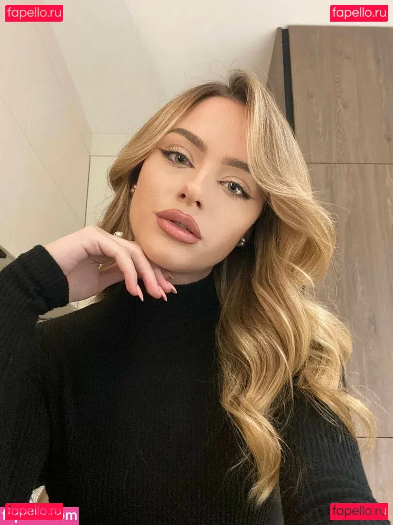 sirenalips Onlyfans Photo Gallery 