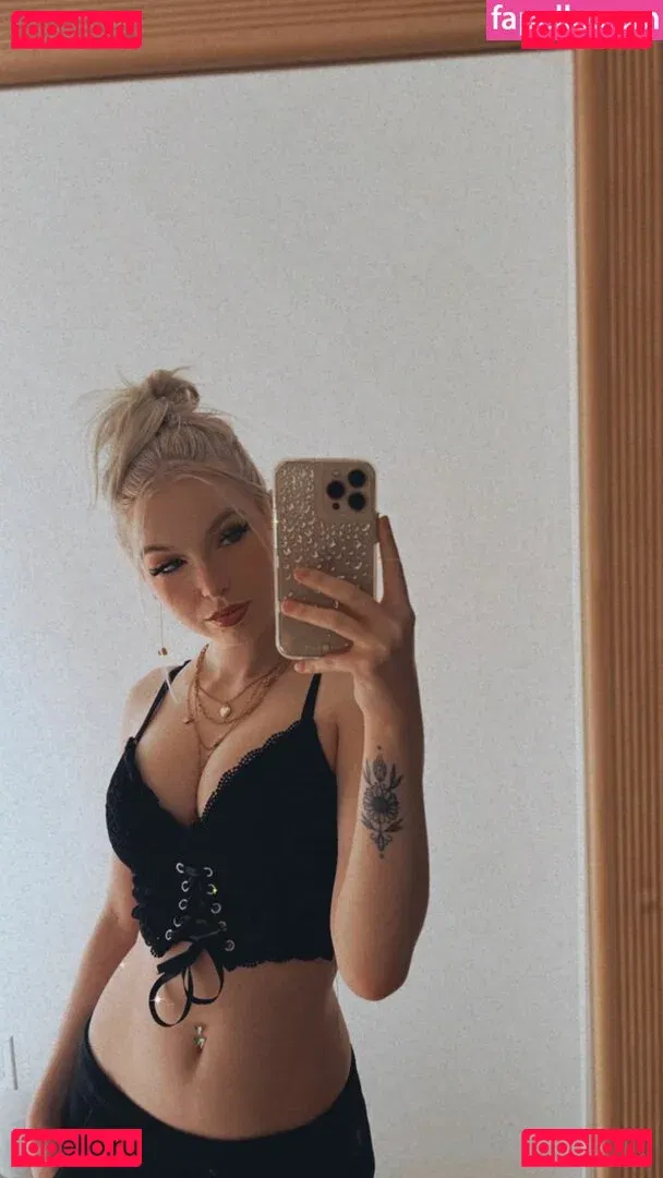 Vavandvoa Onlyfans Photo Gallery 