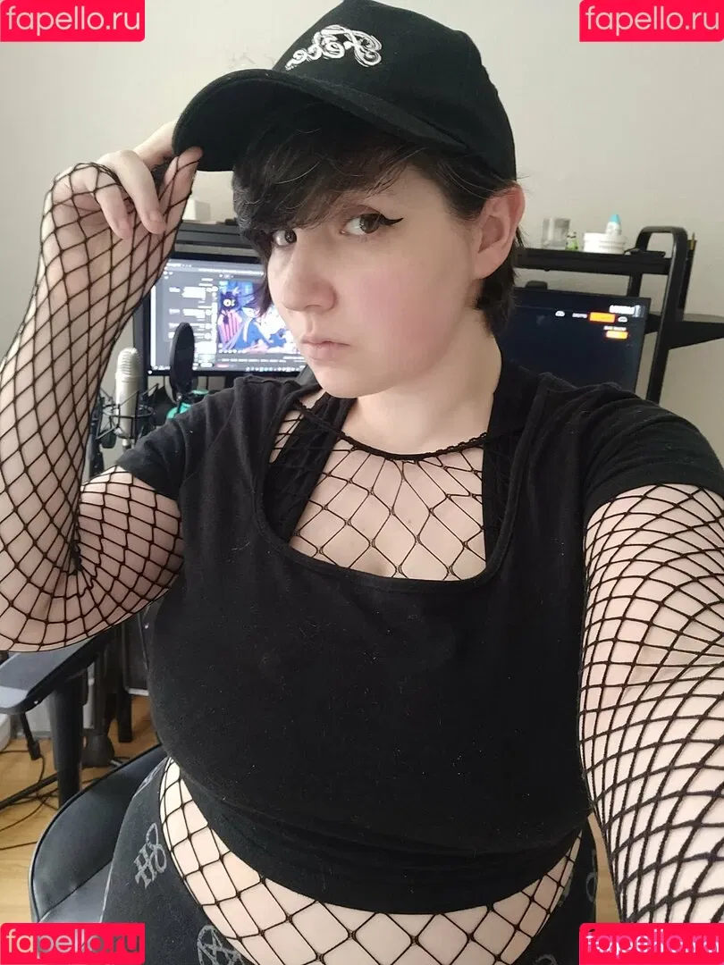 MCSmallyy Onlyfans Photo Gallery 