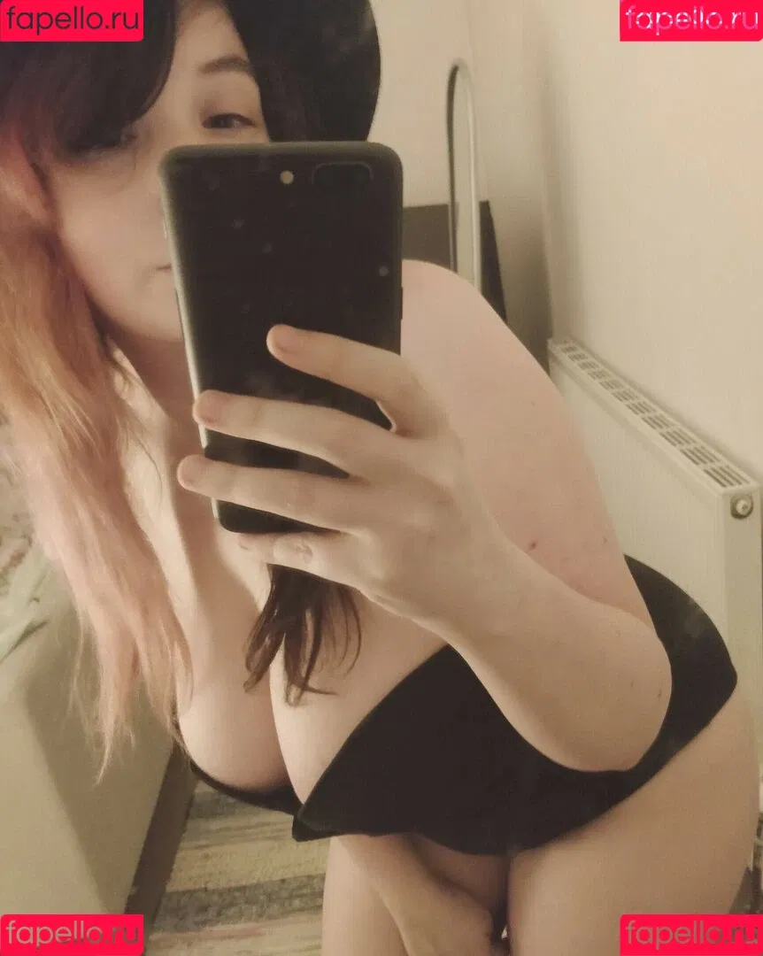 MCSmallyy Onlyfans Photo Gallery 