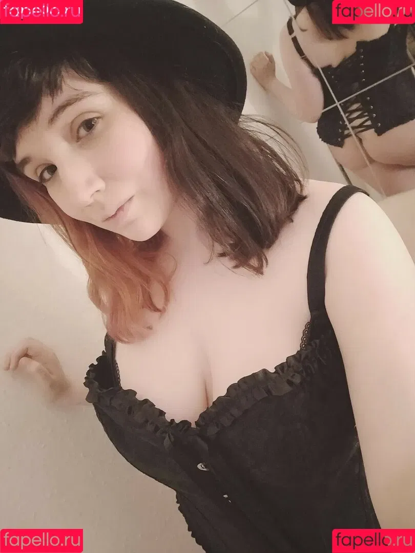 MCSmallyy Onlyfans Photo Gallery 