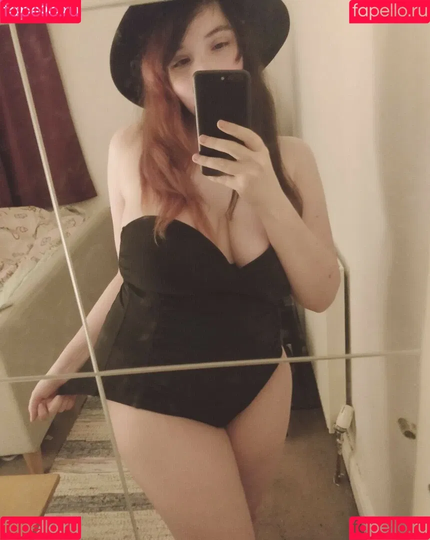MCSmallyy Onlyfans Photo Gallery 