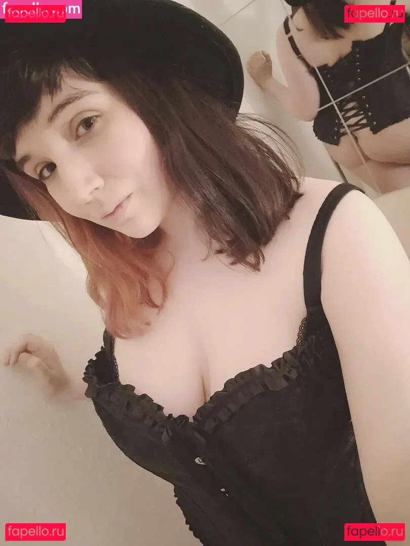 MCSmallyy Onlyfans Photo Gallery 