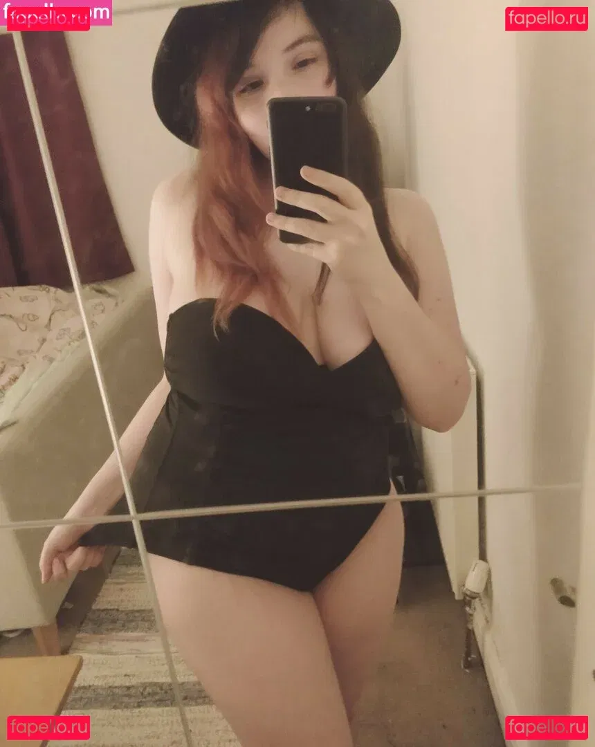 MCSmallyy Onlyfans Photo Gallery 