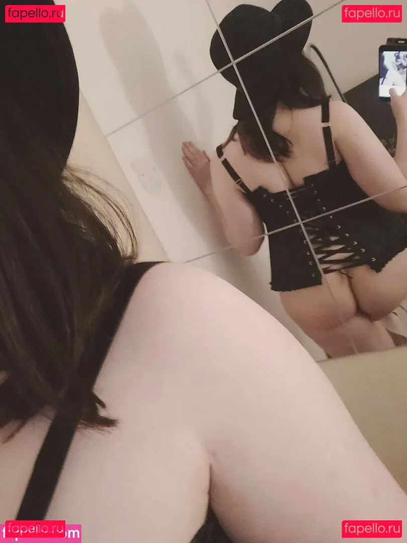 MCSmallyy Onlyfans Photo Gallery 