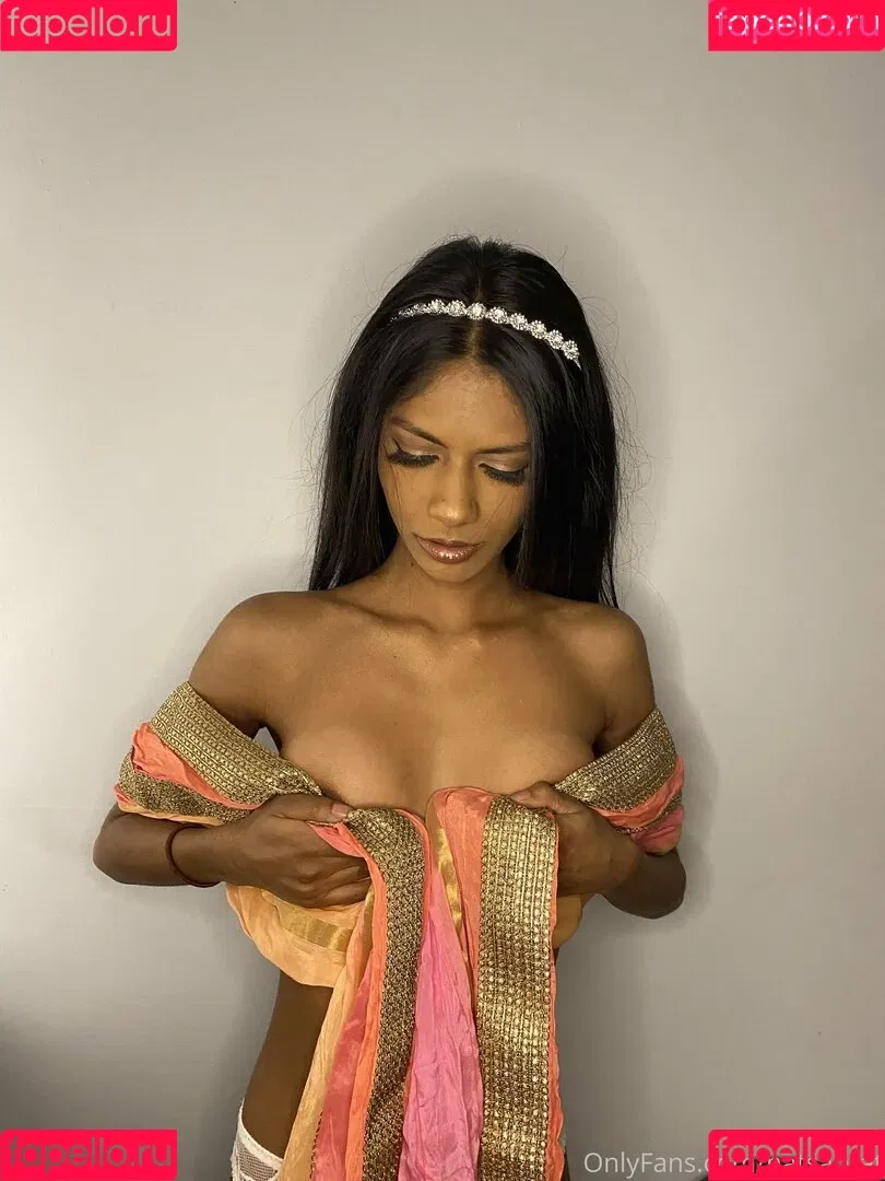 natsabrat Onlyfans Photo Gallery 