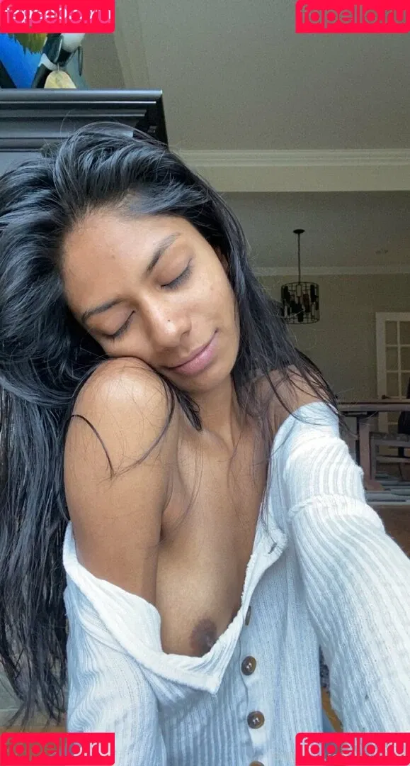 natsabrat Onlyfans Photo Gallery 