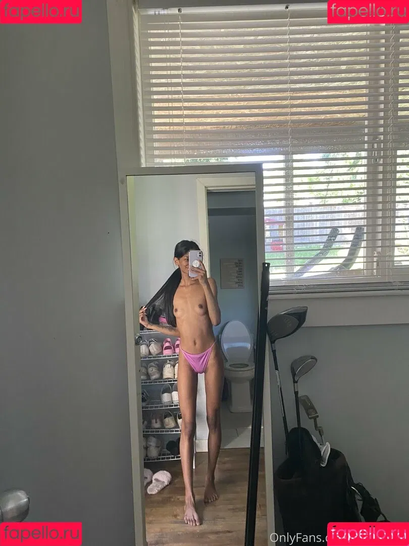 natsabrat Onlyfans Photo Gallery 
