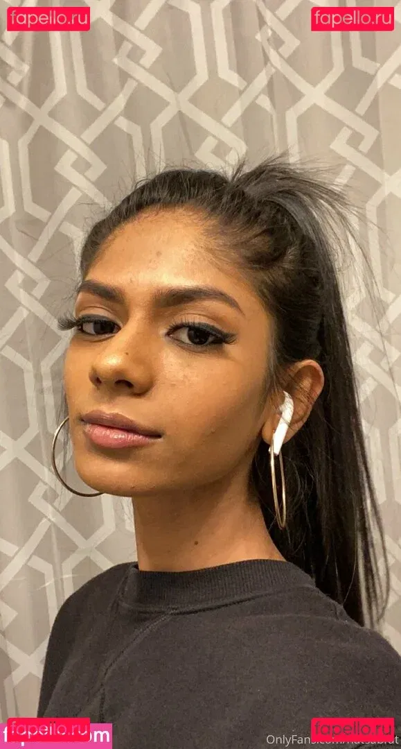 natsabrat Onlyfans Photo Gallery 