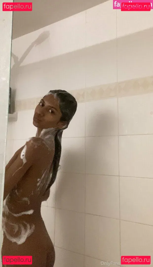 natsabrat Onlyfans Photo Gallery 