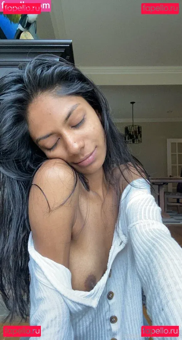 natsabrat Onlyfans Photo Gallery 