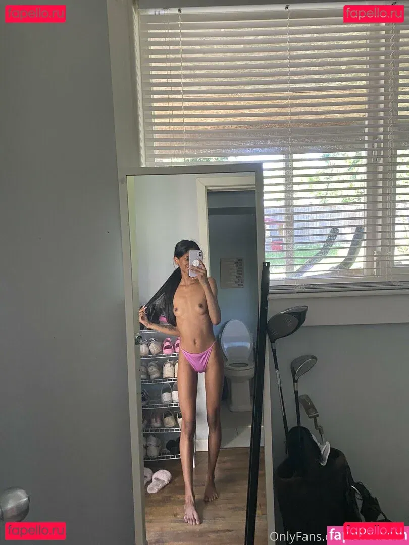 natsabrat Onlyfans Photo Gallery 