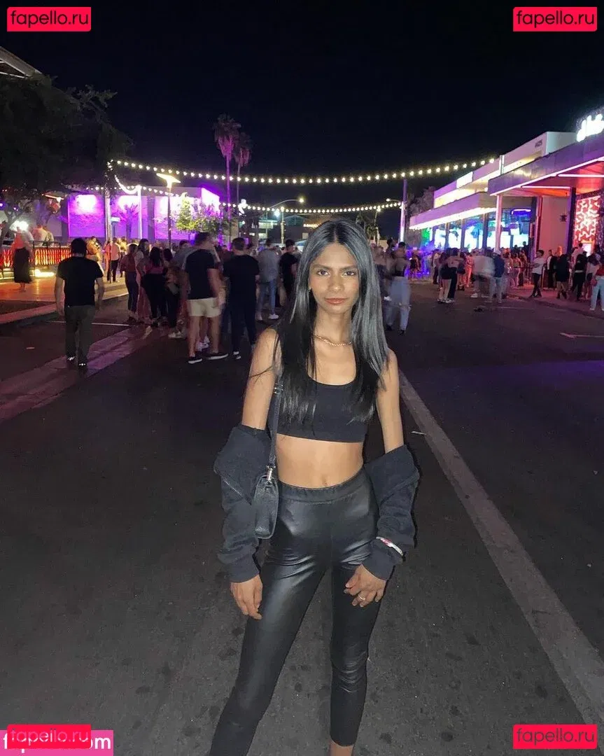 natsabrat Onlyfans Photo Gallery 