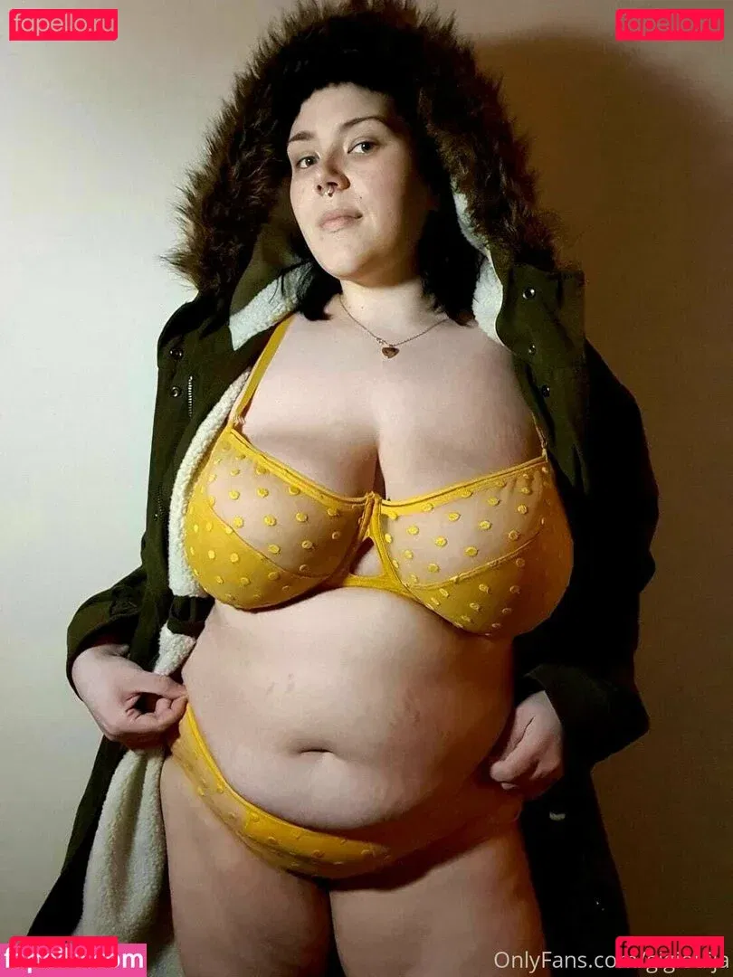 GiGi Onlyfans Photo Gallery 