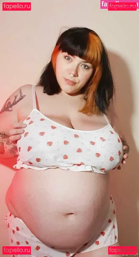 GiGi Onlyfans Photo Gallery 