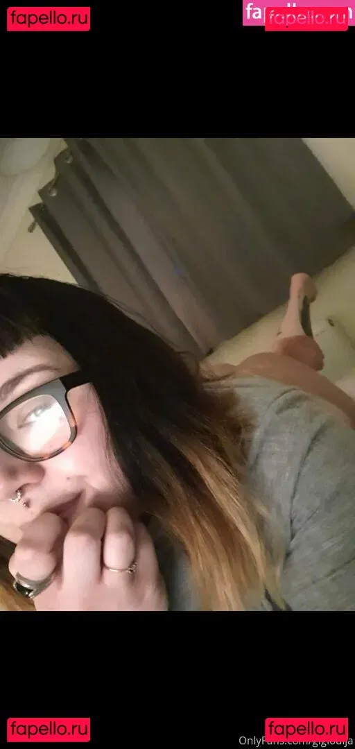 GiGi Onlyfans Photo Gallery 