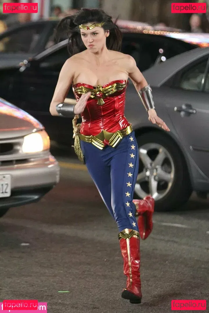 Adrianne Palicki Onlyfans Photo Gallery 