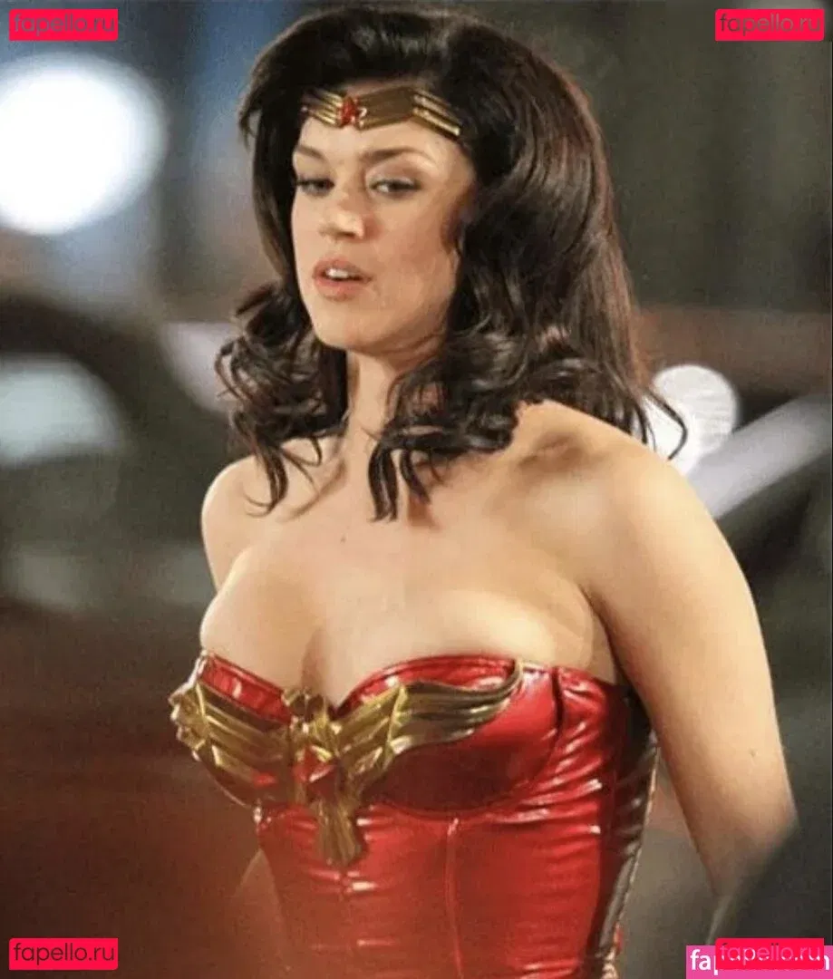 Adrianne Palicki Onlyfans Photo Gallery 