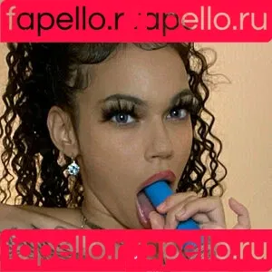 sisipesos Onlyfans Photo Gallery 