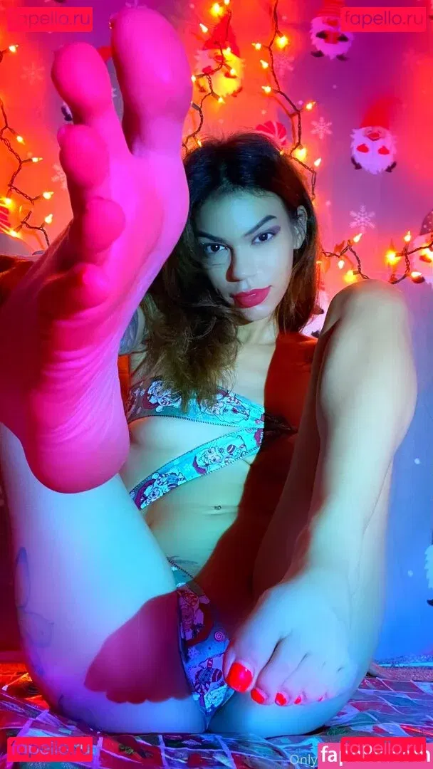 sisipesos Onlyfans Photo Gallery 