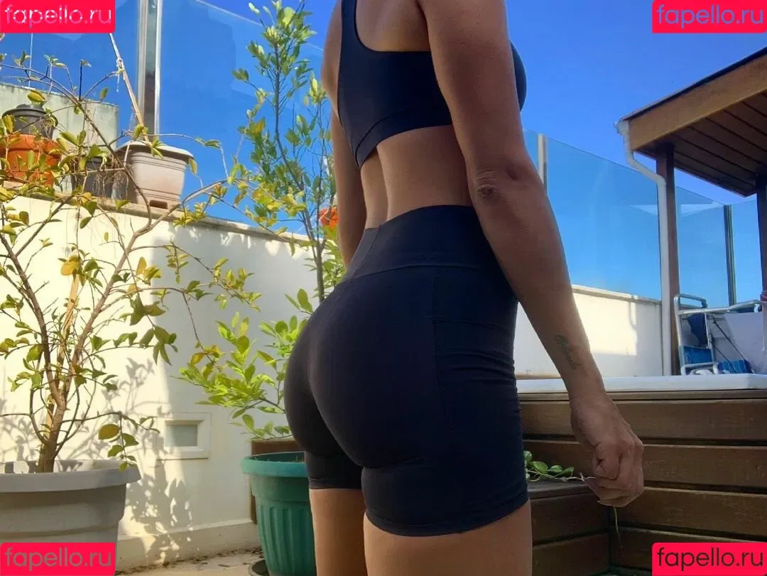 Lara Nobre Onlyfans Photo Gallery 