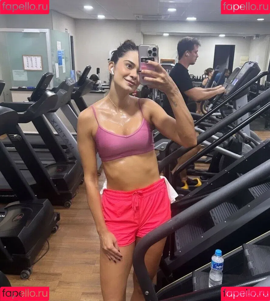 Lara Nobre Onlyfans Photo Gallery 