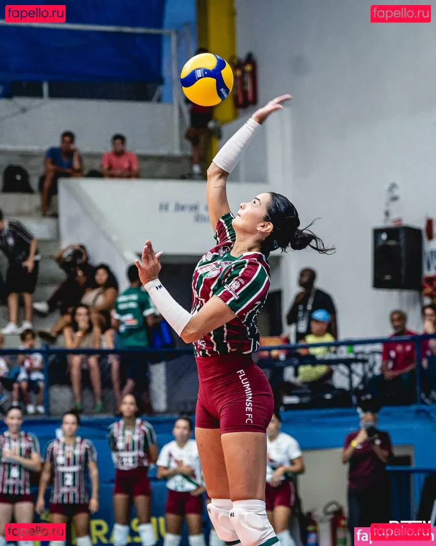 Lara Nobre Onlyfans Photo Gallery 