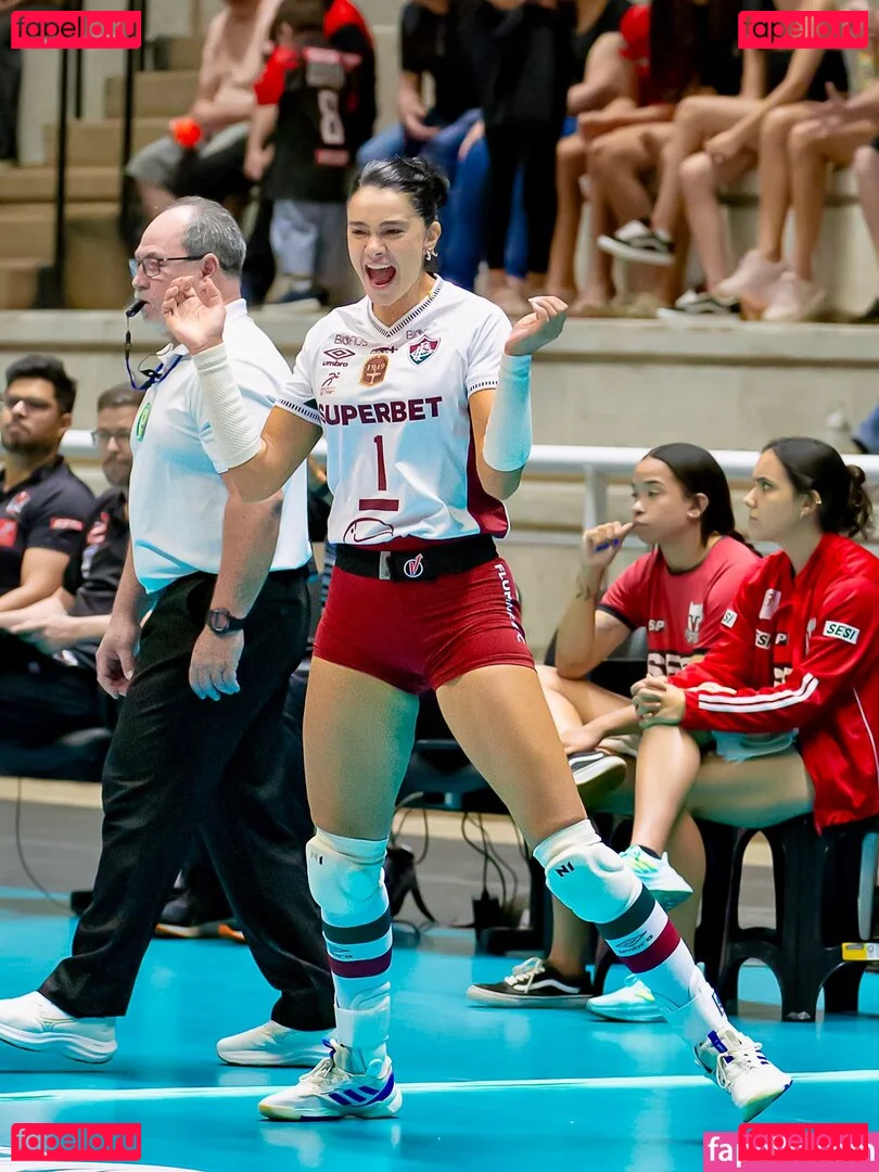 Lara Nobre Onlyfans Photo Gallery 