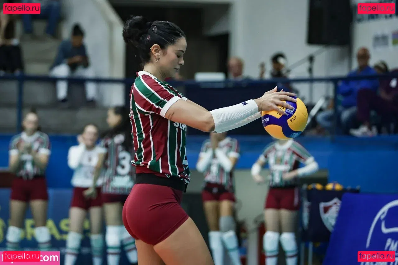 Lara Nobre Onlyfans Photo Gallery 