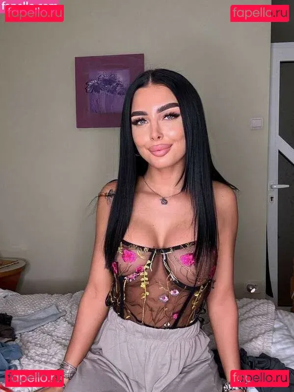 samyquinvip Onlyfans Photo Gallery 