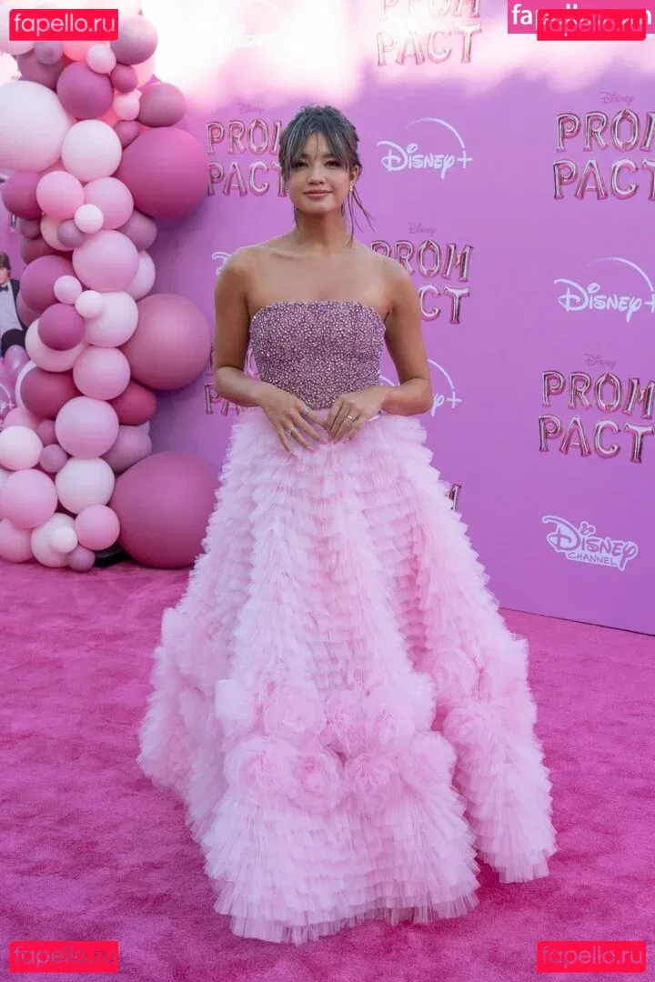 Peyton Elizabeth Lee Onlyfans Photo Gallery 